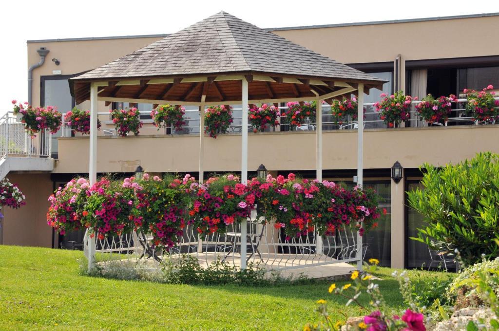 Hostellerie Du Mont Aime Бержер-ле-вертюс Экстерьер фото